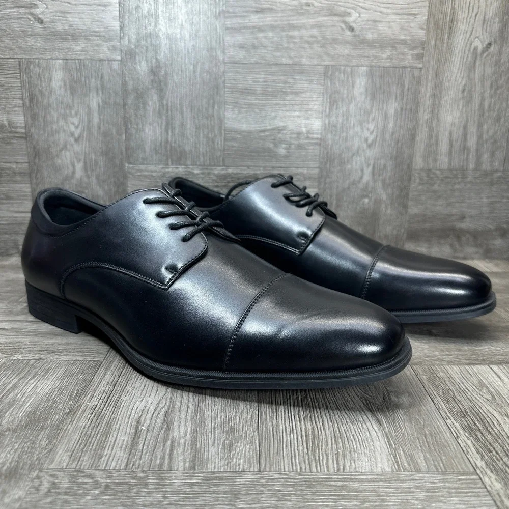 Van Heusen Dress Shoes Mens Size 10 Black Cap Toe Derby Memory Foam Flex NEW